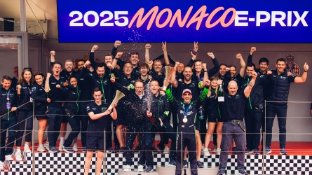  Buemi Defies the Rain to Seize Victory in Monaco
