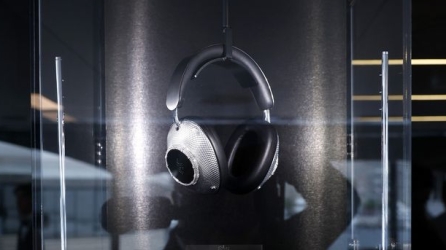 Two Luminaries. One Vision: The Fusion of Sound and Splendor in the Loewe x Jacob & Co. Collaboration