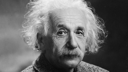 Albert Einstein: The Man Who Saw the Universe Differently. Secrets of Success, Love, and Life: The Legacy of the World’s Visionaries