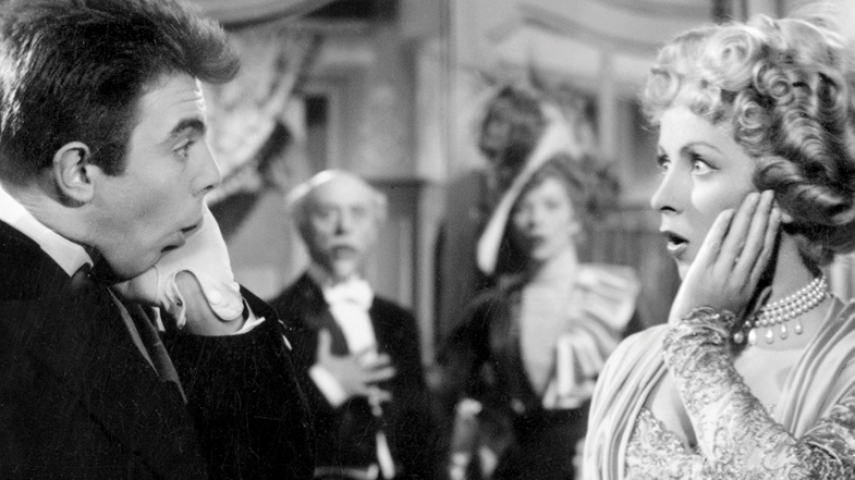 Take Care of Amélie! A Classic French Farce on Screen