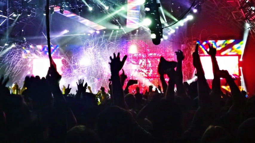 John Legend, Vanessa Paradis and Jason Derulo On the Stage this Summer