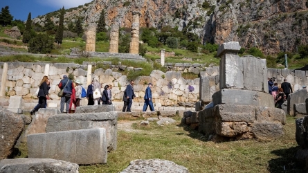 Monégasque Sovereign Calls for Balancing Ocean Protection with Sustainable Blue Economy at Delphi Forum