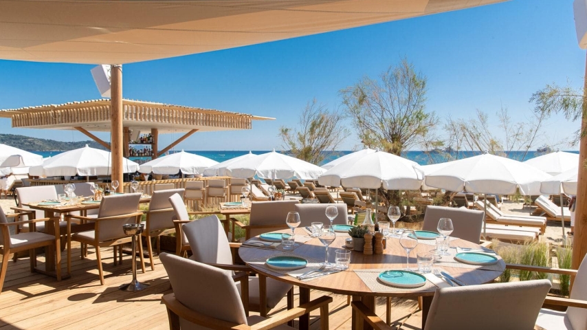 La Serena: The Art of a Long Summer Day on Pampelonne Beach