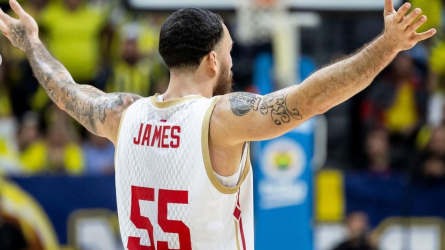 Basketball player Mike James Extends Contract with Roca Team